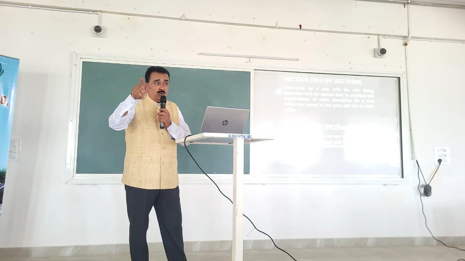 Dr. Udaykumar C. Nuchhi delivering lecture on POCSO Act legal provisions and child protection at BLDEA College of Nursing Jamkhandi