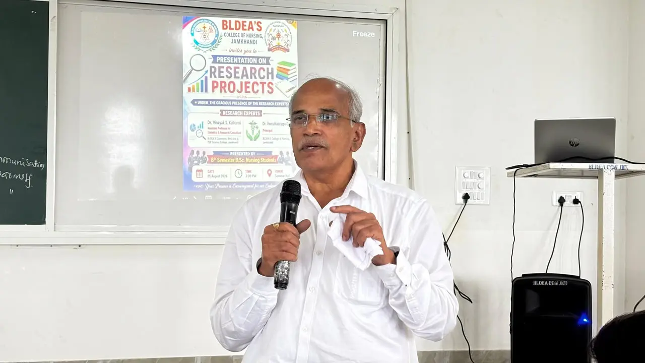 Prof S H Lagali addressing Eighth Semester B Sc Nursing students at Research Statement of Problem Presentation Jamkhandi